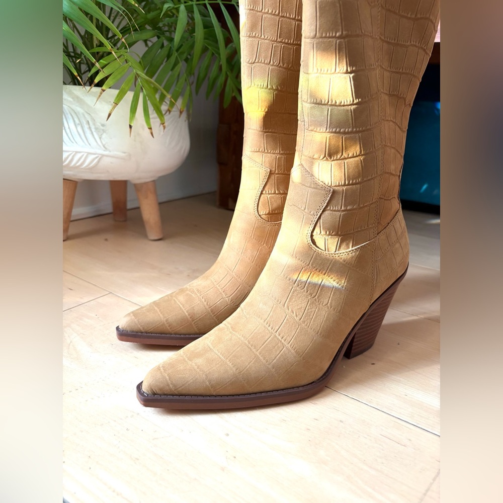 Zara NEW Croc-Embossed Mid-Calf Heeled Boot - Tan